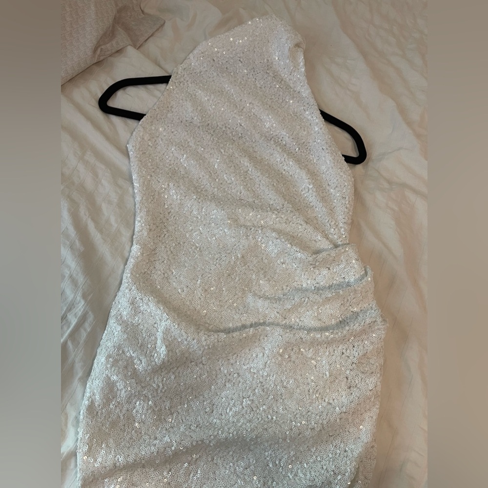 Amanda Uprichard x REVOLVE Samba Gown in White Sequin - Picture 5 of 11